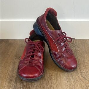 NAOT Red Shoes Size 38 ( US 7.5-8) Leather & Suede Lace Up Kumara
